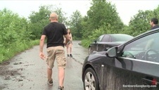 młoda czekoladka masturbuje się w kuchni