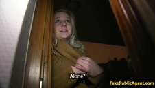 posuwa śliską i czekoladową pupcię