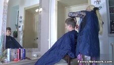 naturalna nastolatka bosko się pieści