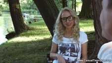 seksowna młodziutka koreanka tańczy przed kamerką