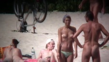 jej gardło jest wprawione do takiego szarpania