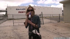 super brunetka uwielbia seks od dupki strony