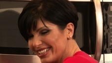 skaczące piersi znakomitej brunetki