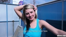 mia leone obrabia dwa kutasy