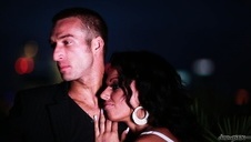 kochają swoje nagie ciała