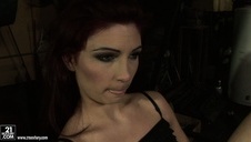 naturalny biust masturbującej się alison tyler