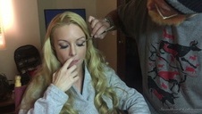 jej pierwszy raz wcale jej nie bolał