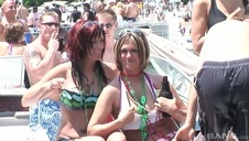 lesbijki z seks zabawkami na paskach