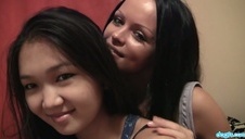 kolo sprawdza jej dupę