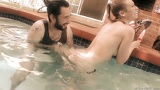 ruska brunetka daje w każdą szparę