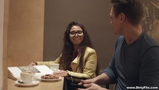 zaliczył jej obie dziurki