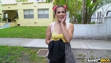 gorąca blondi zabawia się z dobrą koleżanką