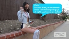 rozlane mleko na piersiach dziewczynki