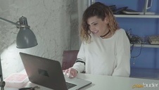 murzyńska nastolatka dała sobie zasadzić w dupę białego chuja