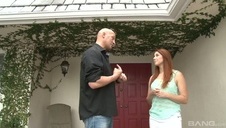 młody zapina rozpaloną hinduskę