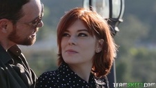 śliczne oczka młodej i seksownej blondi