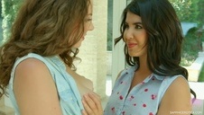 murzyny ruchają ją aż miło