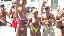 valentina nappi w stroju kąpielowym