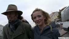 super brunetka w staniczku