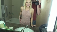 głęboko zapchał jej dupala