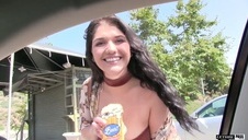 murzyn liże i masuje dojrzałą cipkę