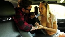 brunetka blondynka i kolega