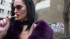 seks maszyna dogadza boskiej niuni