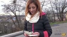 trzydziesto letnia nimfa nago