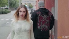 młoda gotowa na loda