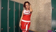 cycata sąsiadka daje w każdy otwór