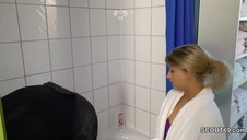 sterczący biust przepięknej suczki