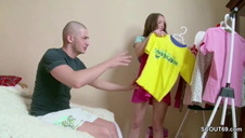 młoda i napalona bzykana na łyżeczkę