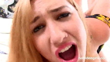 czerwonowłosa klacz wydymana na ostro