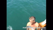 sterczące sutki młodej gorącej niuni