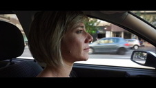 grupowy seks ze szczupłymi suczkami w salonie