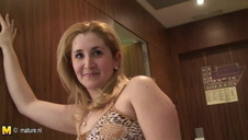 krągłe policjantki wskakują na kolesia