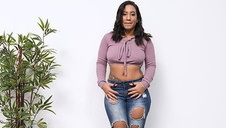 laynoska z dużą pupą