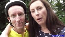 dziewczyna lubi mieć publiczność