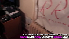 super laska rozkłada nóżki na kutasie