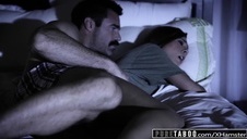 lesbijka fajnie liże jej cudowne stópki