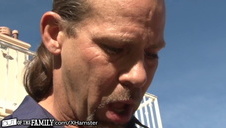 piękna blondyna nieźle się wygina