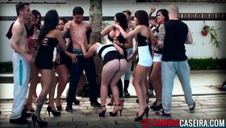 młoda parka w analnym numerku