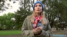 laska stara się na kastingu