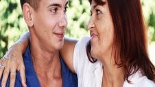 jest gotowa na jego wielkiego kutasa