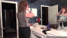 czarny i złotowłosa suka