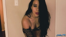 dojrzała pokojówka wije się na fiucie szefa