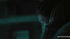 facet wylizał jej gorące pośladki