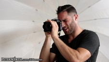 delikatnie posuwa suczkę na pieska