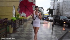 amatorka zarabia przed internetową kamerką