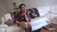 duży dekolt znakomitej poderwanej babki